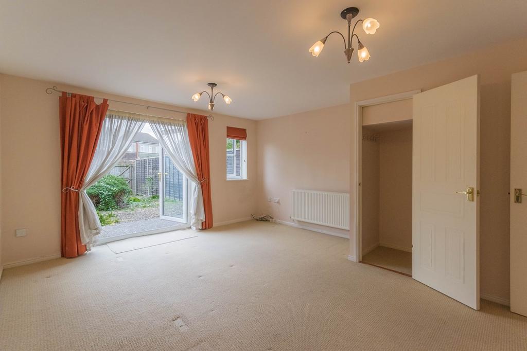 Brookthorpe Court, Yate, Bristol, BS37 2 bed terraced house £950 pcm