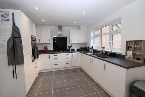 75 Centenary Way, Threemilestone, Truro, TR3 6FH