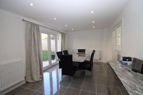 75 Centenary Way, Threemilestone, Truro, TR3 6FH