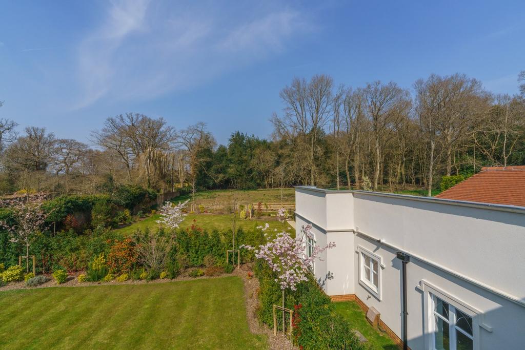 Sunningdale Villas, London Road... 2 bed penthouse £1,100,000