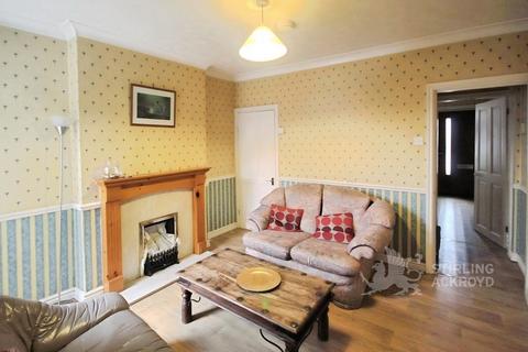 3 bedroom end of terrace house to rent, Walnut Tree Close, Guildford, Surrey, GU1