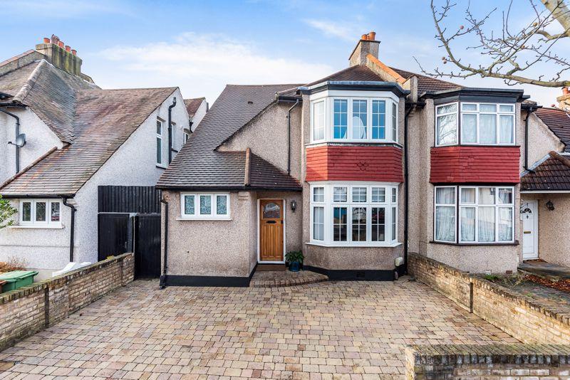 Hillside Gardens, Wallington 3 bed semidetached house £600,000