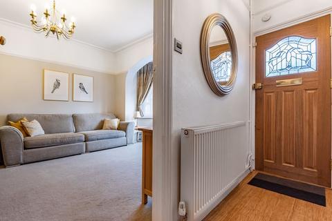 25 Hillside Gardens, Wallington, SM6 9NX