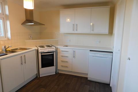 2 bedroom flat to rent, Edinburgh Drive, Staines, TW18 1PJ