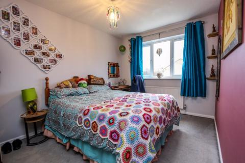 19 Bryant Gardens, Clevedon, BS21 5HD