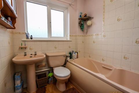 19 Bryant Gardens, Clevedon, BS21 5HD