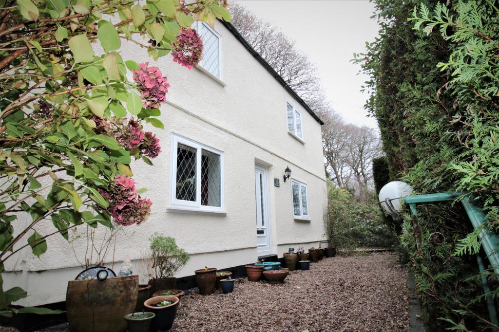 Hill Road, Neath, SA10 3 bed detached house for sale £245,000