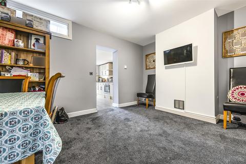 24 Bindon Road, Taunton, TA2 6AA