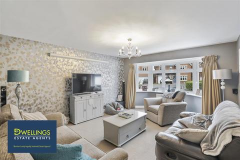 18 Boundary Close, Burton-on-trent, DE13 0PG