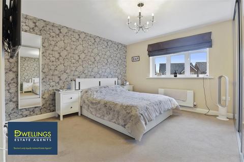 18 Boundary Close, Burton-on-trent, DE13 0PG