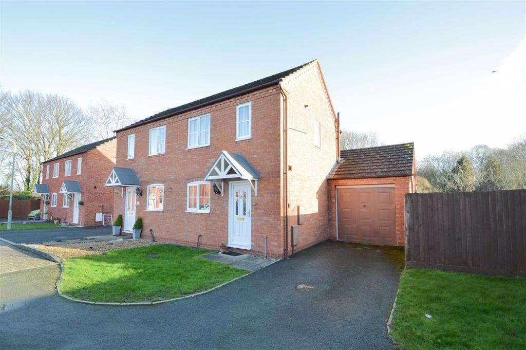 Rowley Court, Sutton Farm, Shrewsbury 2 bed semidetached house £195,000