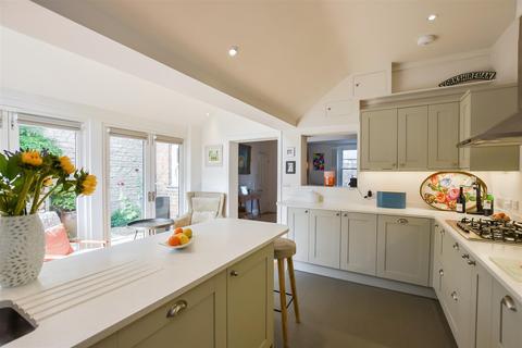 5 Albert Road, Stamford, PE9 2EA