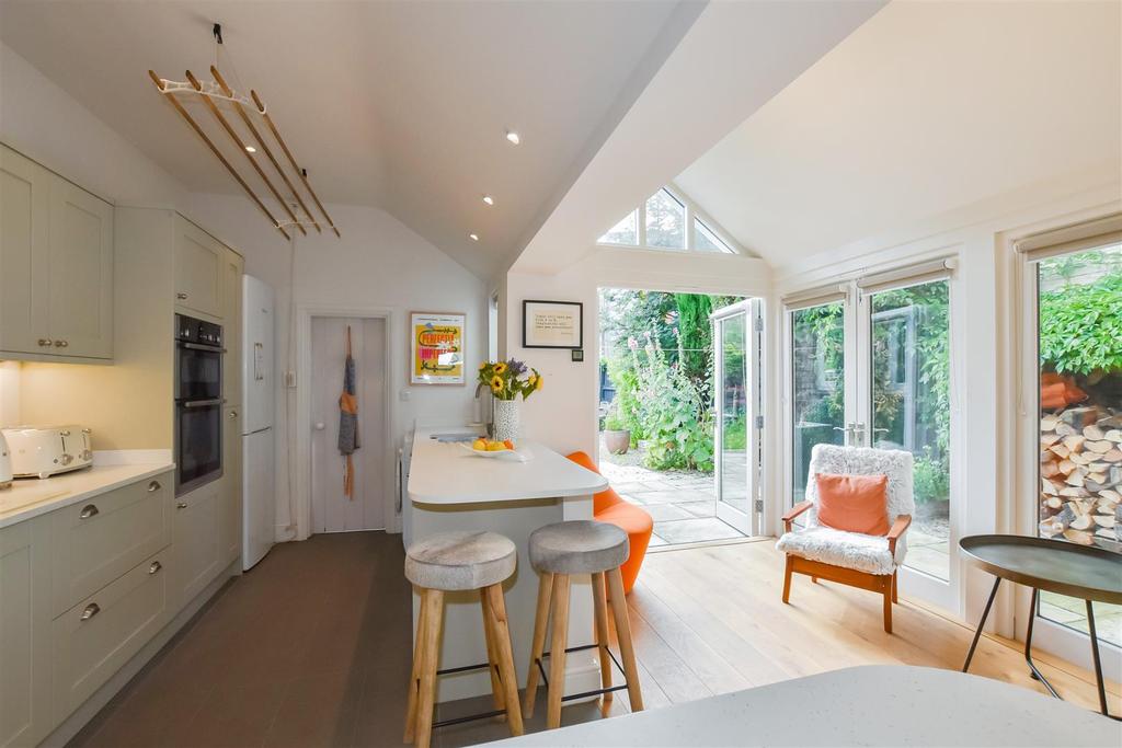 Breakfast Kitchen iv.JPG