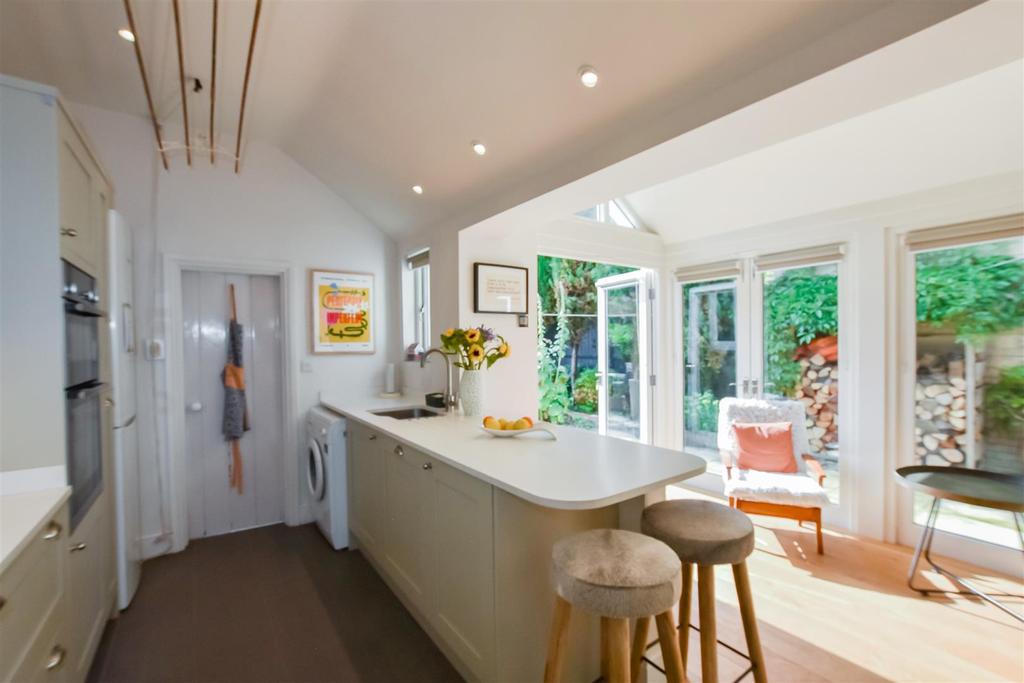 Breakfast Kitchen ii.JPG
