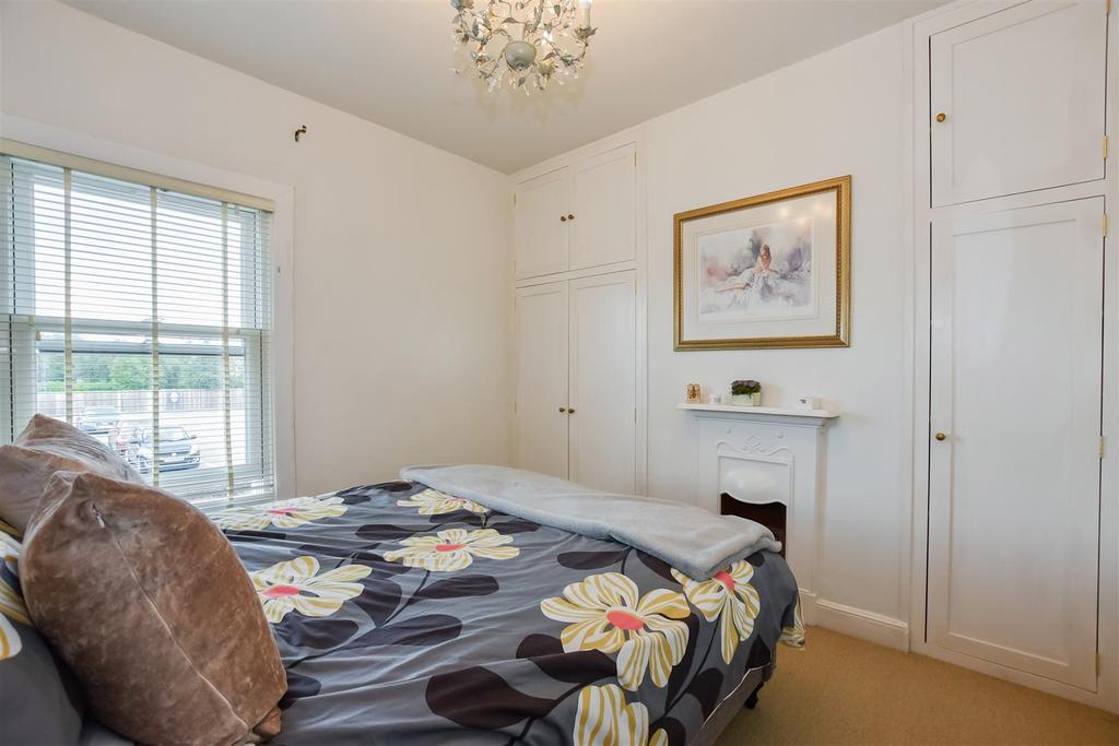 Master Bedroom.JPG