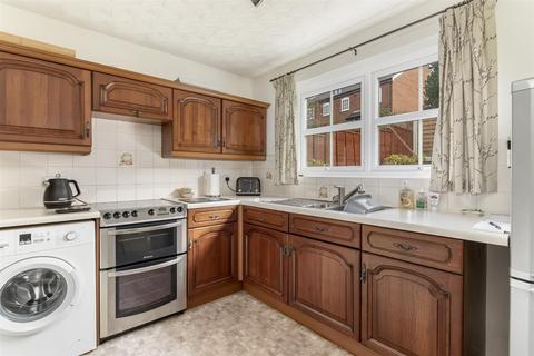 17 Burns Way, Harrogate, HG1 3NA