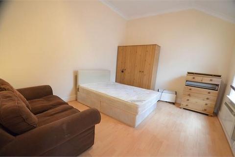 2 bedroom flat to rent, Daws Lane, Mill Hill, NW7