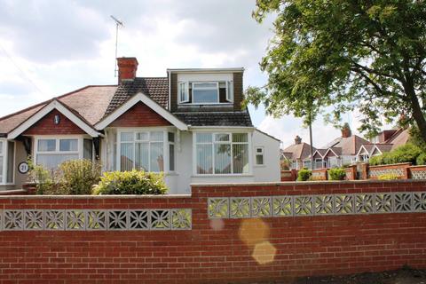 Ellesmere Avenue, Northampton, NN5