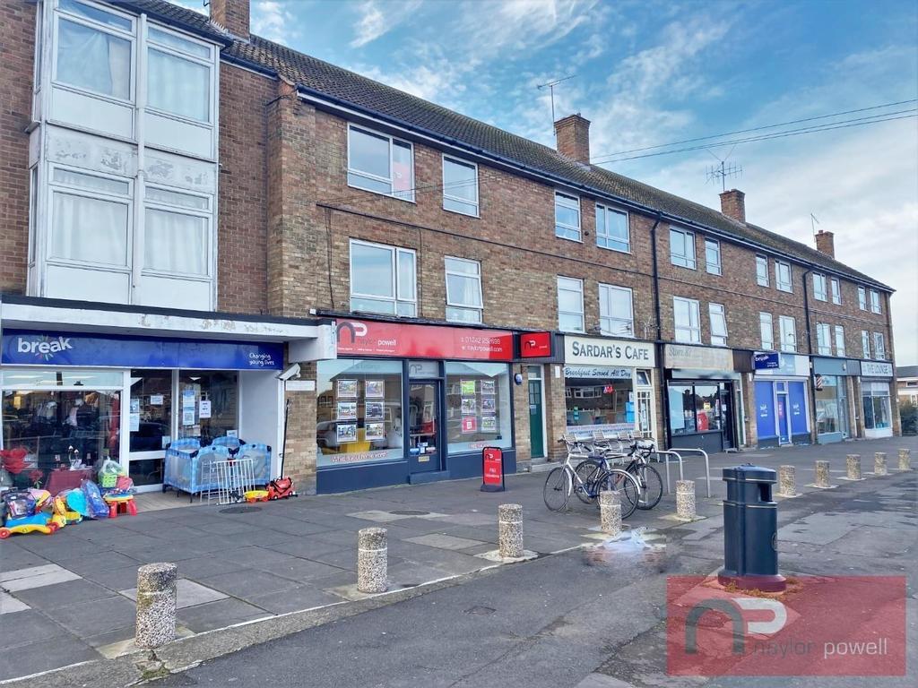 Salisbury Avenue, Warden Hill... 2 bed flat £775 pcm (£179 pw)