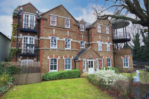 2 bedroom apartment for sale - Station Road, Loughton