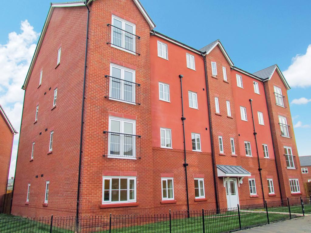 Hollins Court, Close, Prescot, L34 2 bed flat £90,000