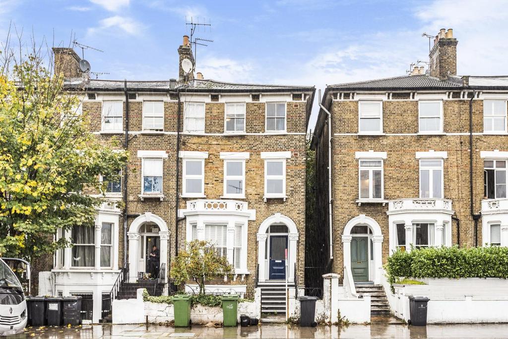 South Lambeth Road, Vauxhall 2 bed flat £450,000