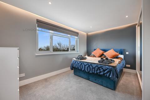 2 bedroom apartment for sale, Cobbs Hall, Fulham Palace Road, Fulham, SW6