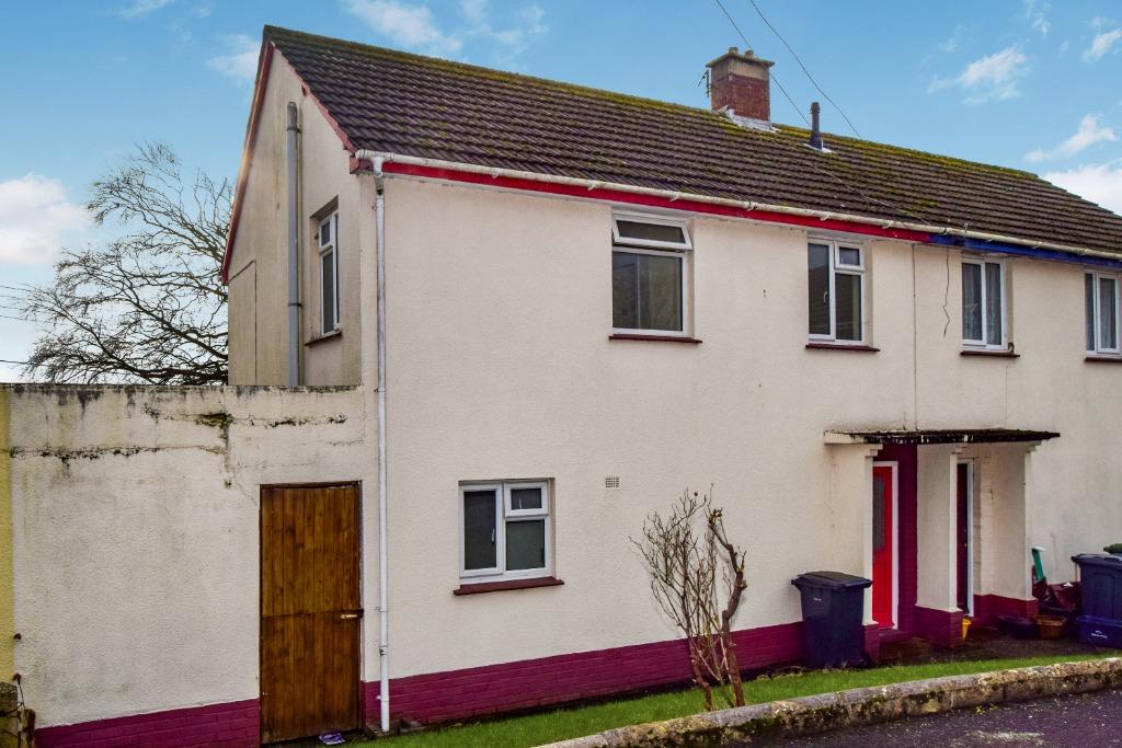 Pilton Lawn, Pilton, Barnstaple, EX31 3 bed semidetached house £825