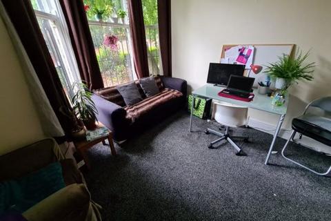 1 bedroom house to rent, Clarendon Road, Leeds