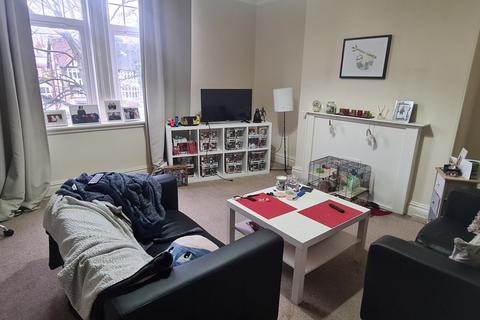 1 bedroom house to rent, Holly Bank, Leeds