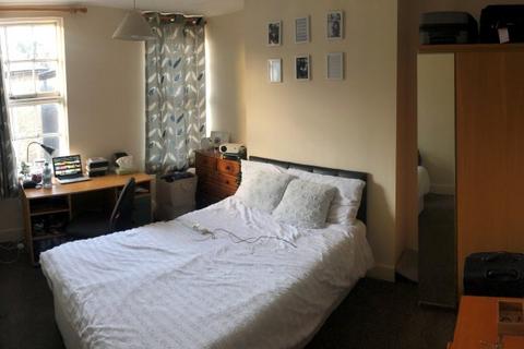4 bedroom house share to rent, Saint Peter's Place