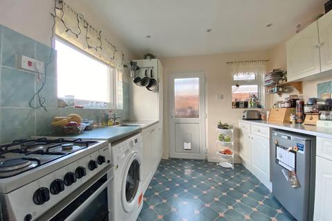 8 Ballards Crescent, West Yelland, Barnstaple, EX31 3EU