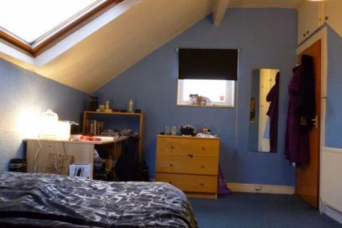 4 bedroom house to rent, Richmond Avenue, Leeds