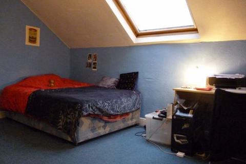 4 bedroom house to rent, Richmond Avenue, Leeds