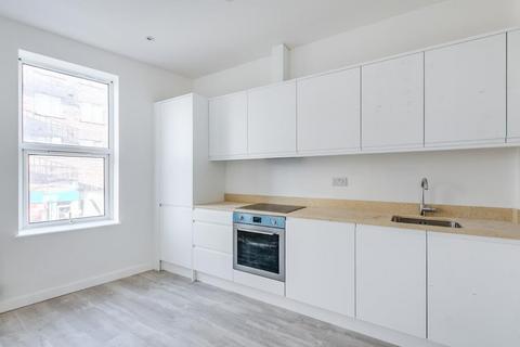 2 bedroom flat to rent, Fortune Green Road, West Hampstead, NW6