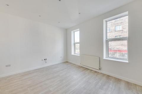 2 bedroom flat to rent, Fortune Green Road, West Hampstead, NW6