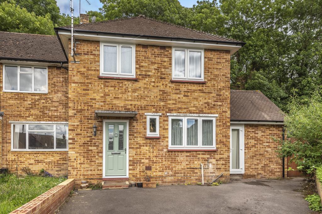 Maidenhead, Berkshire, SL6 3 bed semidetached house £1,550 pcm (£358 pw)