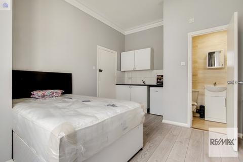19 Cedar Road, London, NW2 6SS