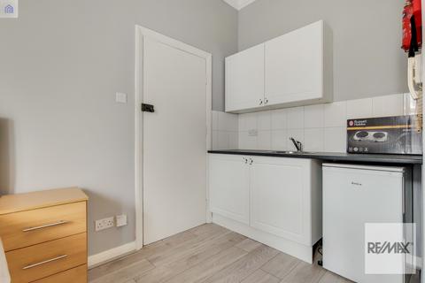 19 Cedar Road, London, NW2 6SS