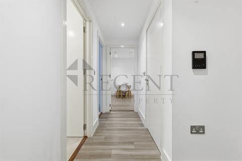 2 bedroom apartment to rent, Ashwell House, Healum Av, UB2