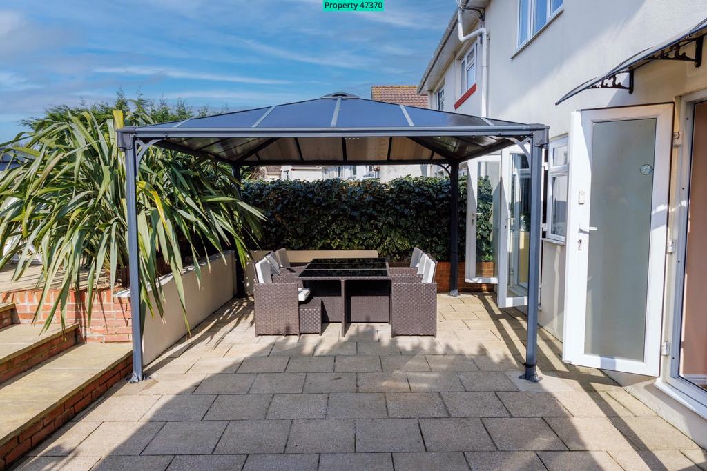 Rear garden/patio