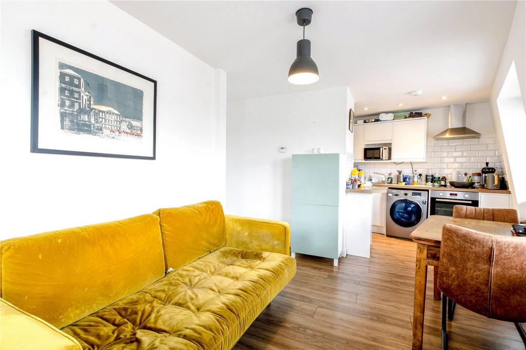Kitchen/Reception