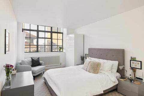1 bedroom flat for sale, New Globe Walk, London SE1