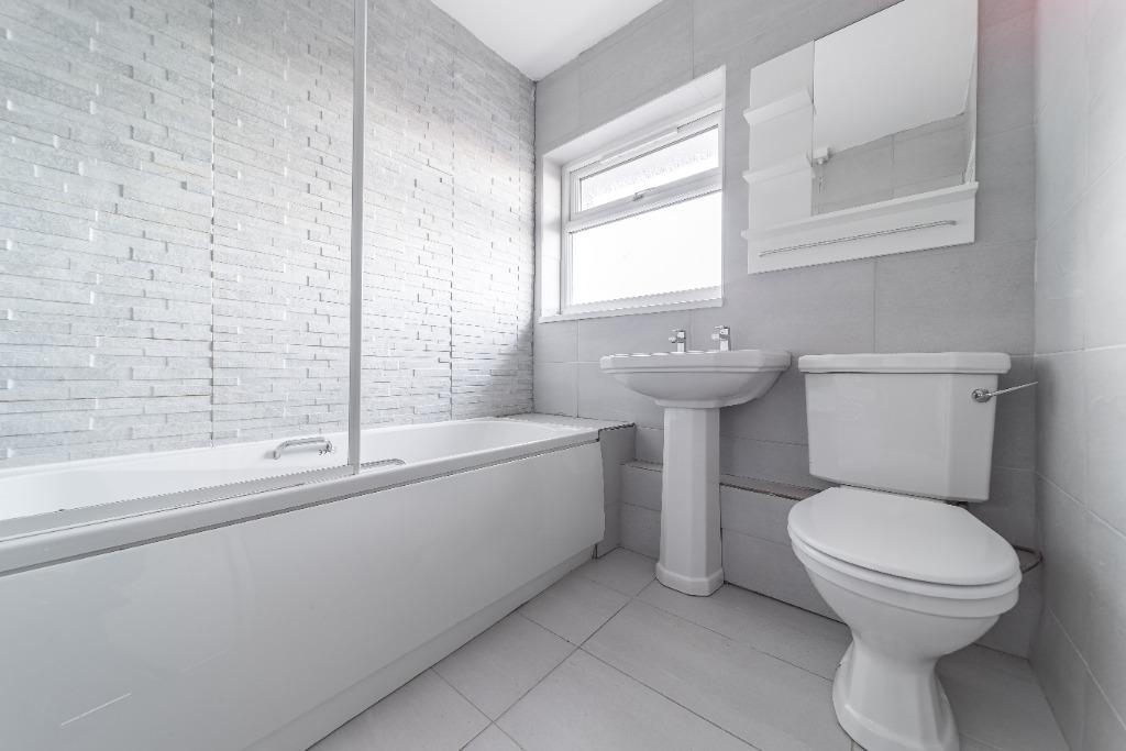 Harborough Avenue, Sheffield, S2 3 bed end of terrace house £140,000