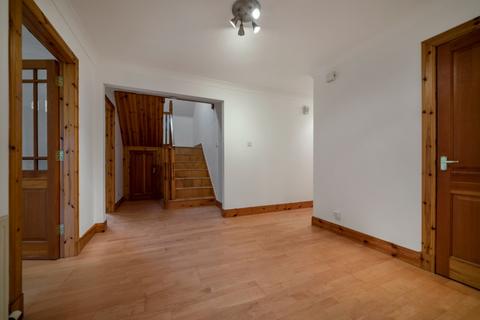 6 The Paddock, Auchterarder, PH3 1LE