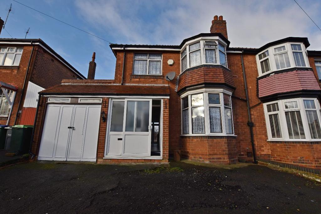 Pitcairn Road, Smethwick 3 bed semidetached house £950 pcm (£219 pw)