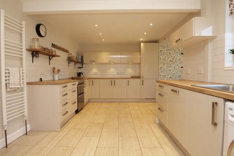 32 Brackenley Lane, Embsay, Skipton, BD23 6NP