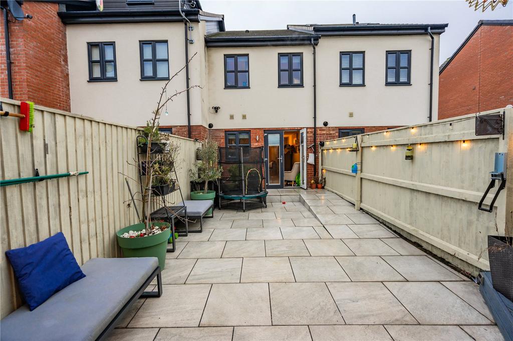 Rear Garden (2)