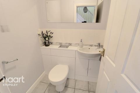 21 Emmer Green, Luton, LU2 8UH