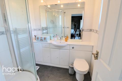 21 Emmer Green, Luton, LU2 8UH
